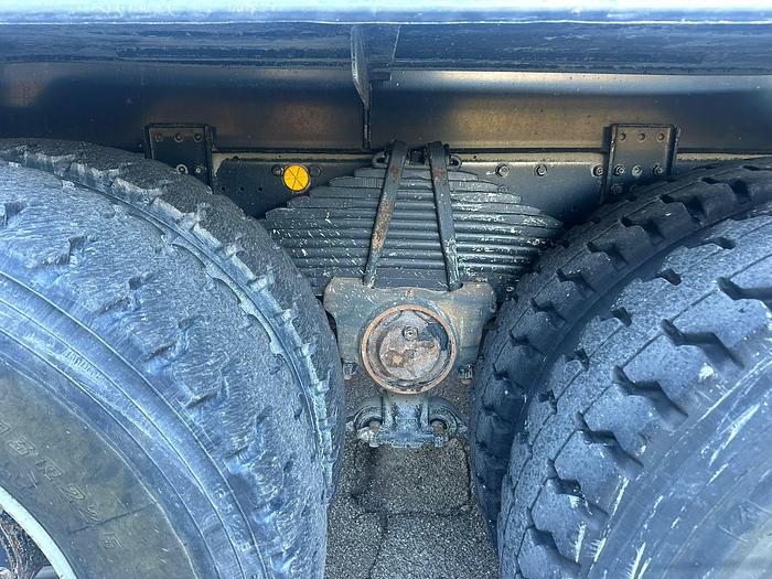 Usato Iveco Trackker 450 8x4 Ribaltabile posteriore Andreoli