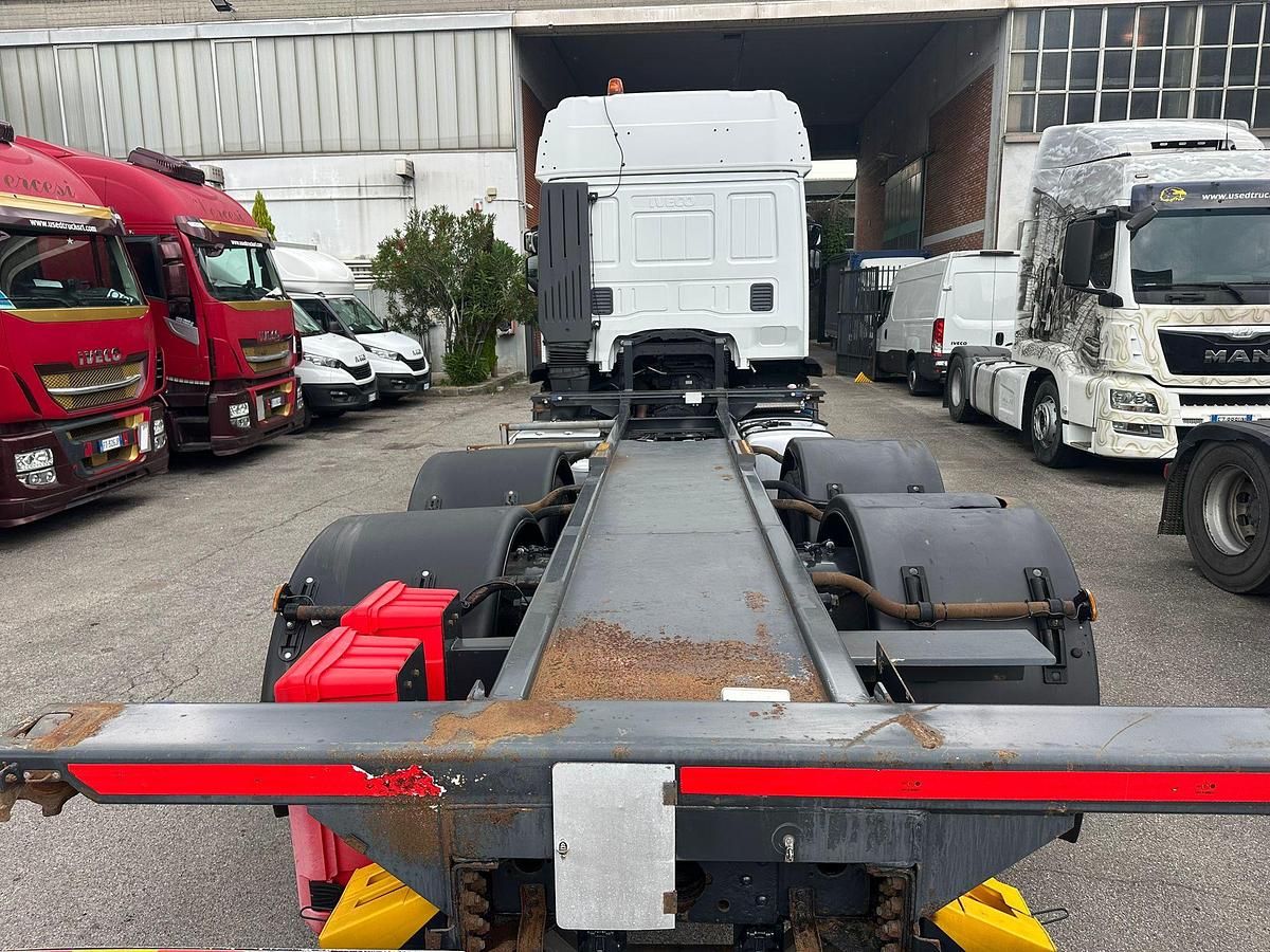 Usato Motrice tre assi Iveco Stralis 460 TELAIO PASSO 3800  ADR TUTTE LE CLASSI