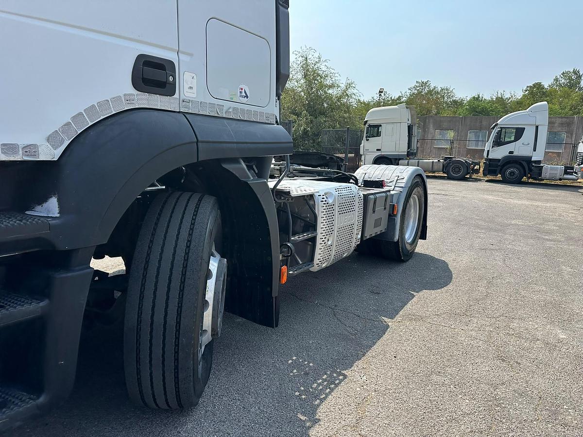 Usato Iveco Stralis 460 cabina A/T POMPA E PRESA DI FORZA ADR