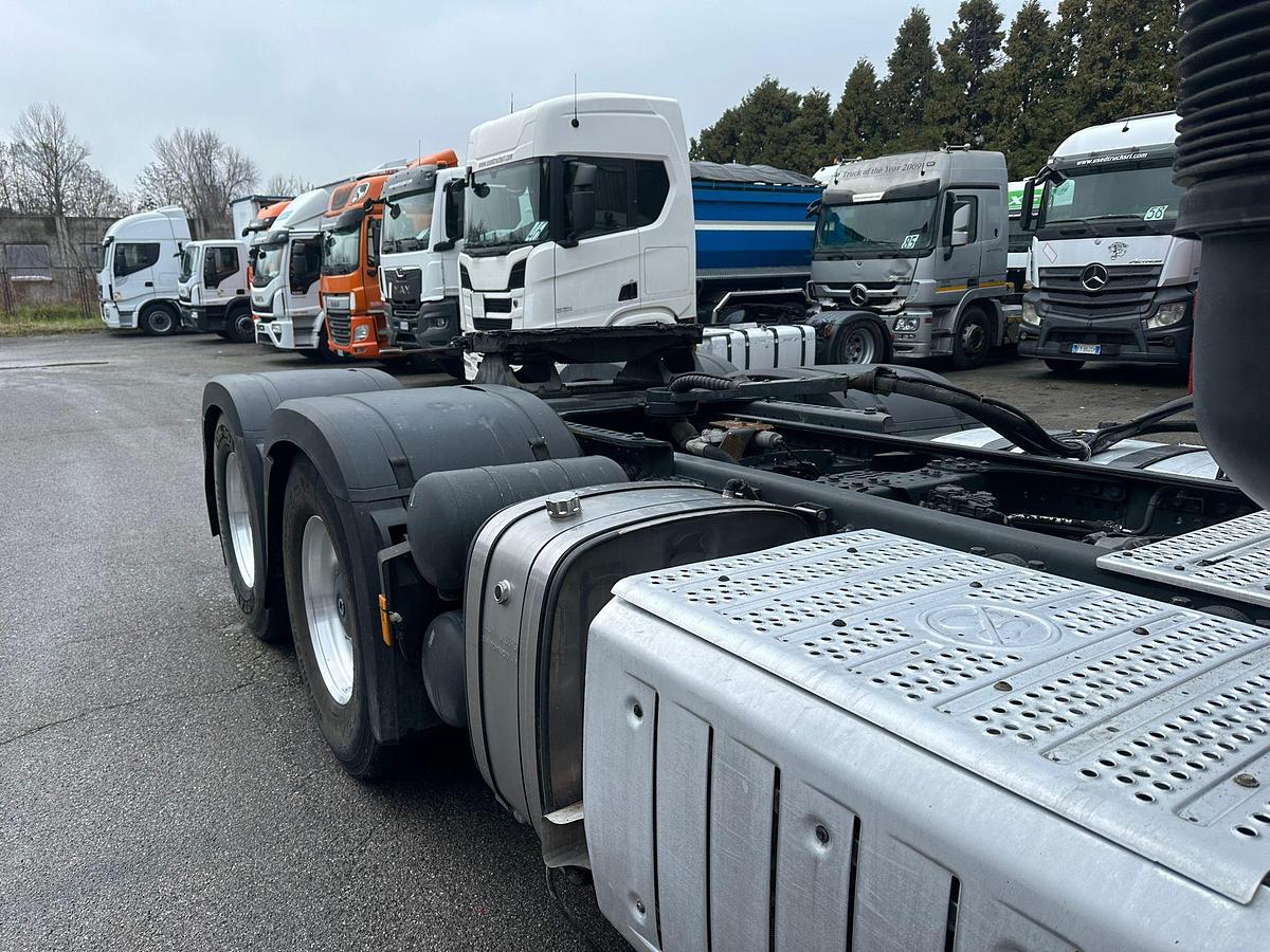 Usato MERCEDES AROCS 33.52 POMPA E PRESA DI FORZA