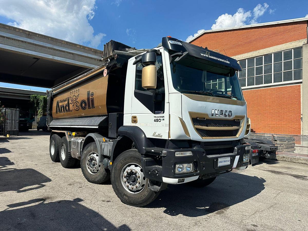 Usato Iveco Trackker 450 8x4 Ribaltabile posteriore Andreoli