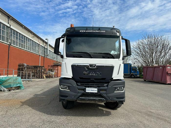 Usato MAN TGS 41.510 8X4 RIBALTABILE TRILARERALE KM 59000 ANNO 2022