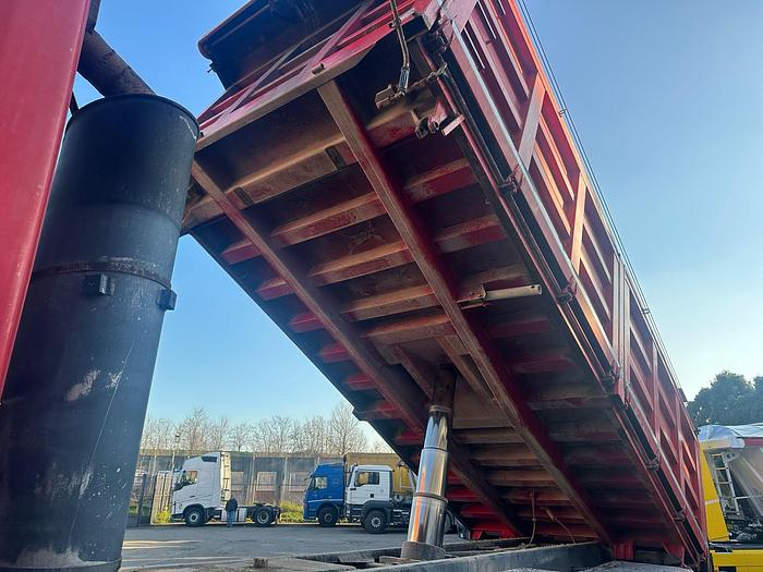 Usato Mercedes Actros 4146 Ribaltabile trilaterale 8x4