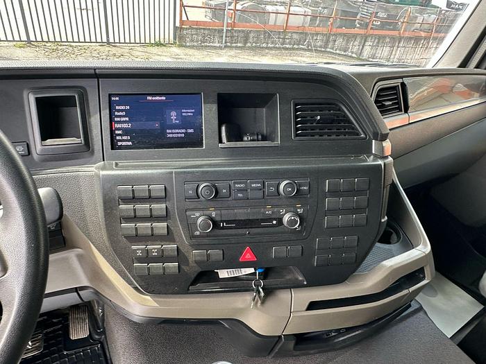 Usato MAN TGS 41.510 8X4 RIBALTABILE TRILARERALE KM 59000 ANNO 2022