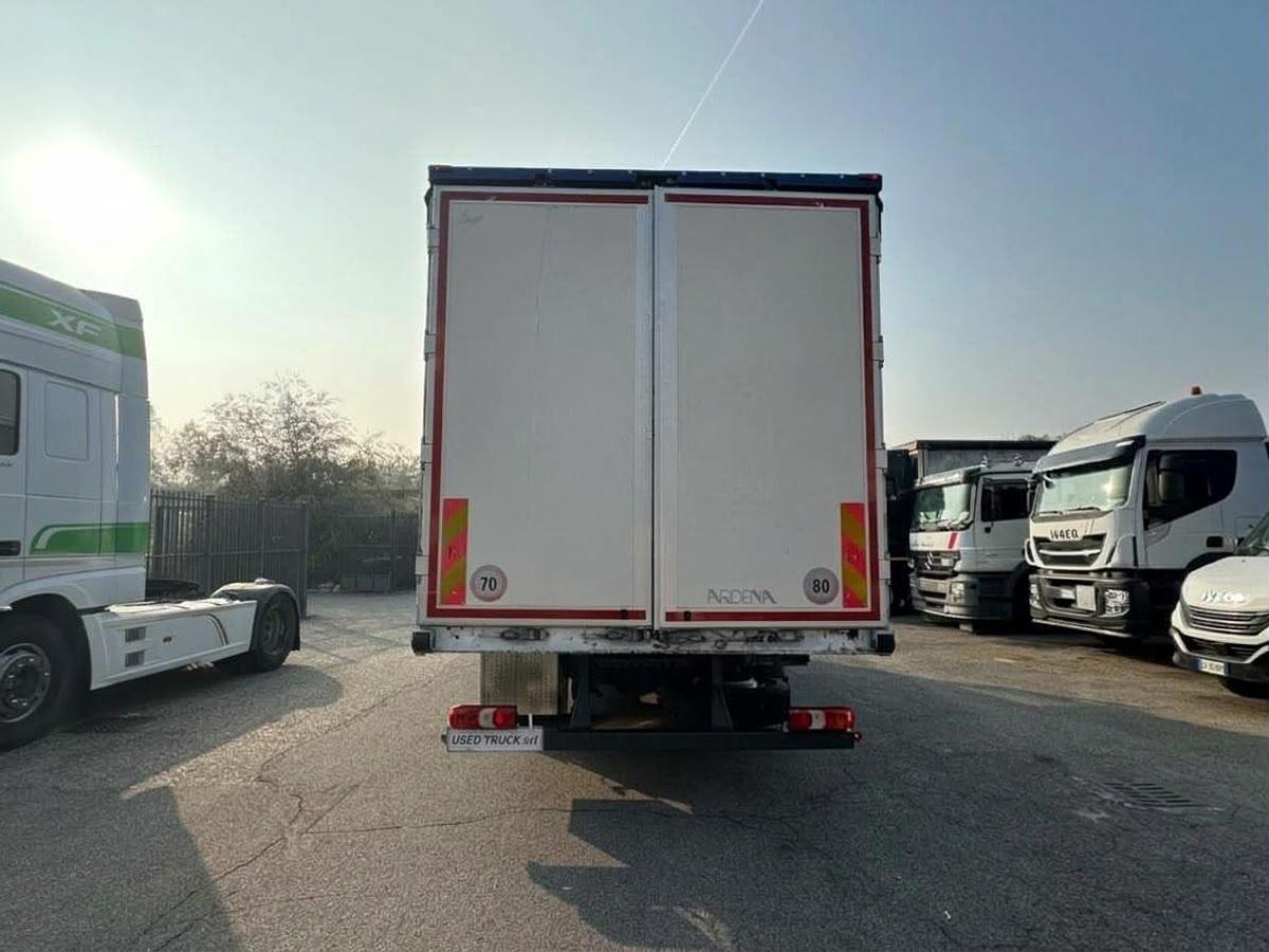 Usato Mercedes Atego 1221 centina e telo mt 6.50