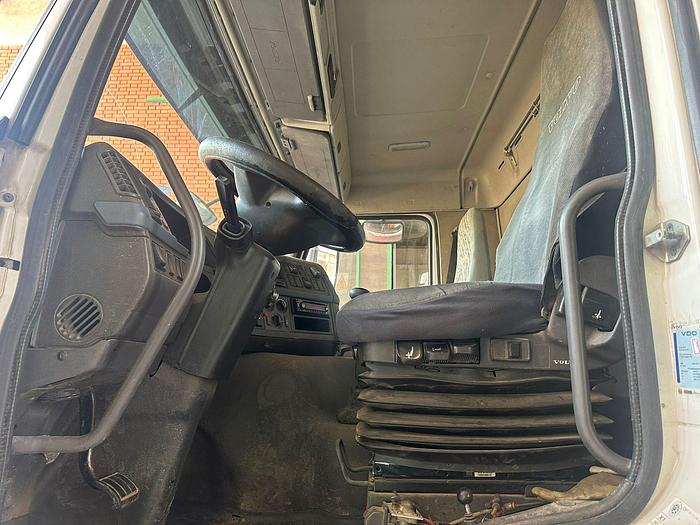 Usato VOLVO FH 480 8x4 Ribaltabile Trilaterale 