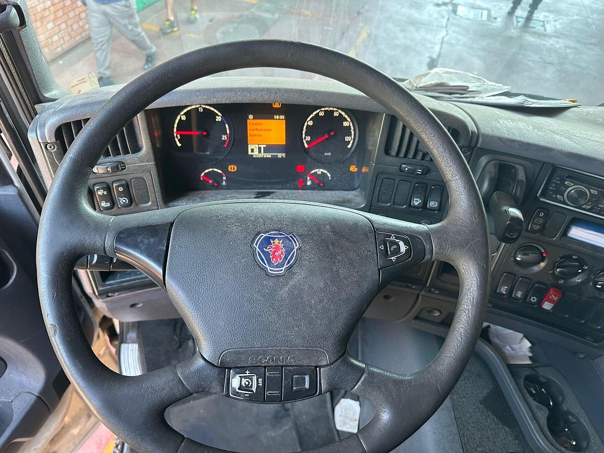 Usato SCANIA G42 CABINA CORTA 