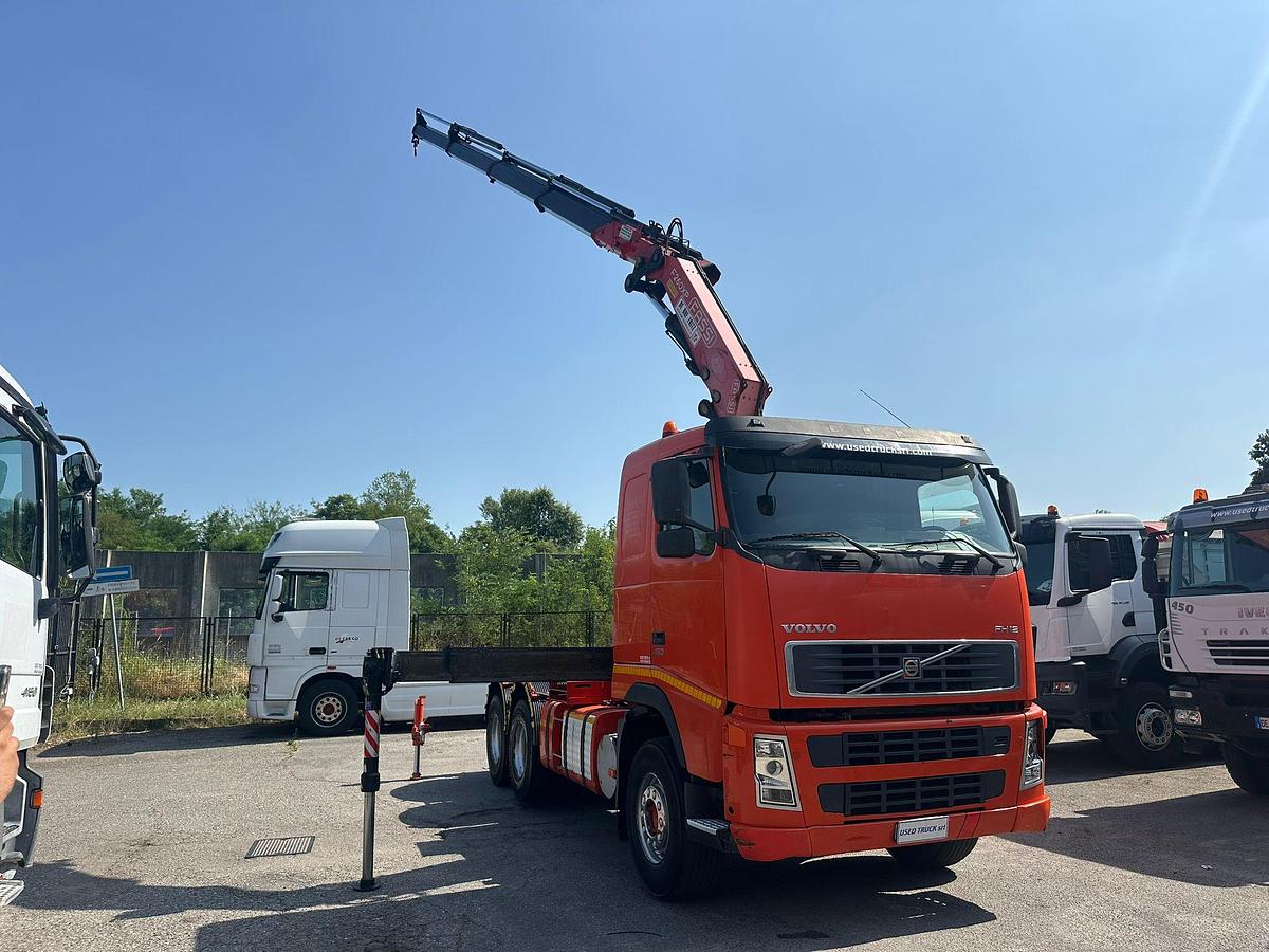 Usato VOLVO FH 460 8X4 STRADALE CON GRU FASSI F260BXP.24 