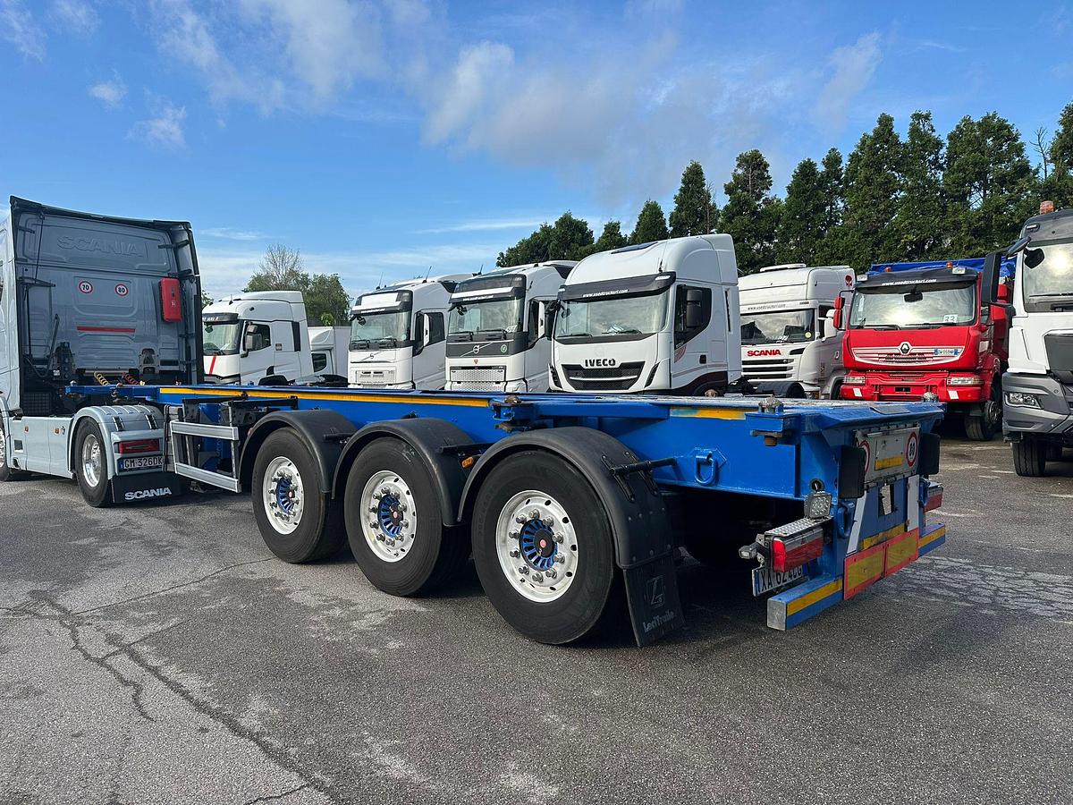 Usato Semirimorchio Porta Tank 20/30 piedi 