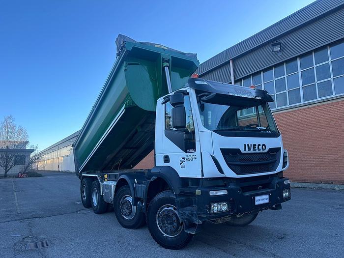 Usato Iveco Trackker 450 8x4 Ribaltabile posteriore Andreoli