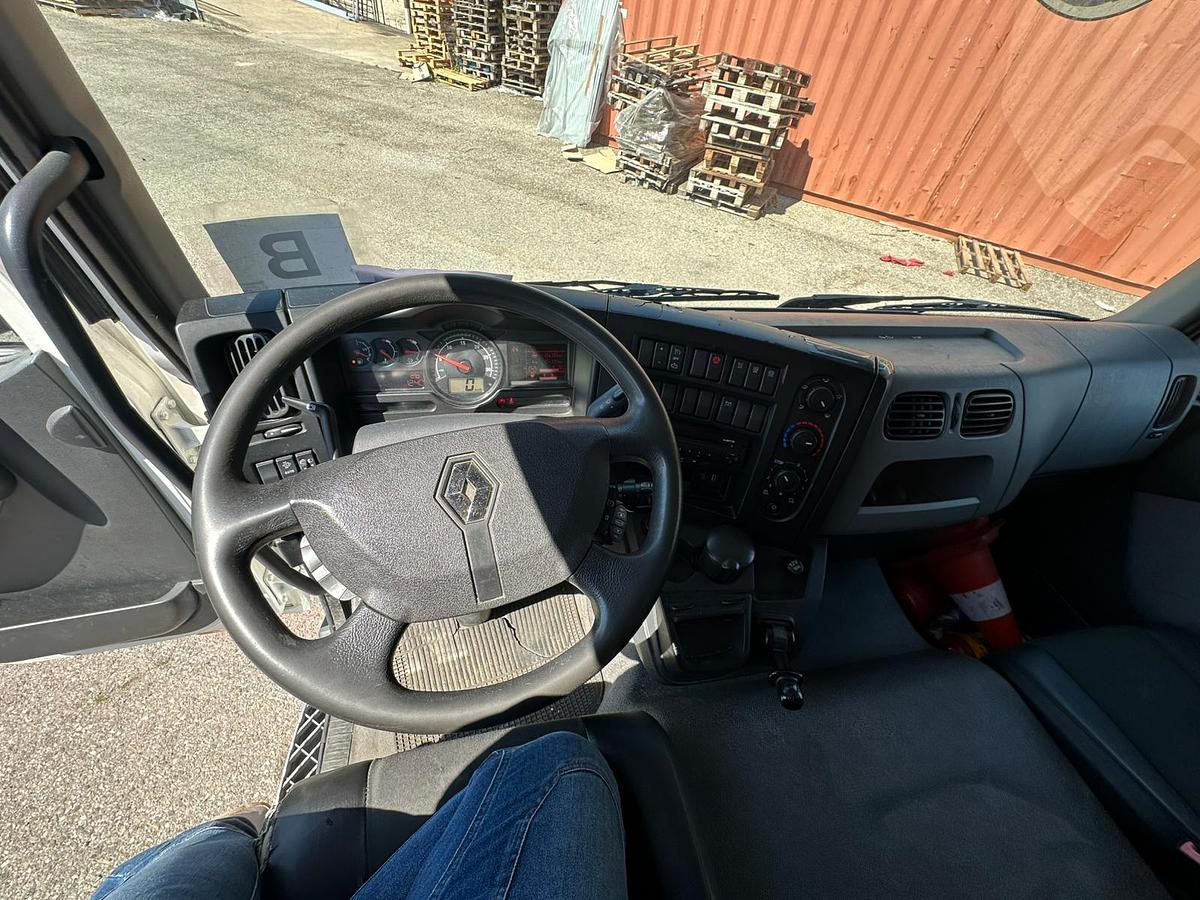 Usato RENAULT D 180.280 FURGONE CON SPONDA