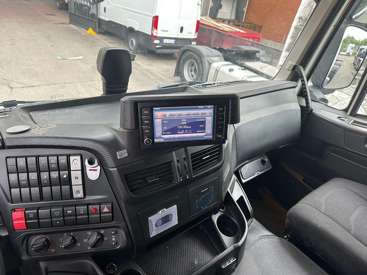 Usato Motrice tre assi Iveco Stralis 460 TELAIO PASSO 3800  ADR TUTTE LE CLASSI