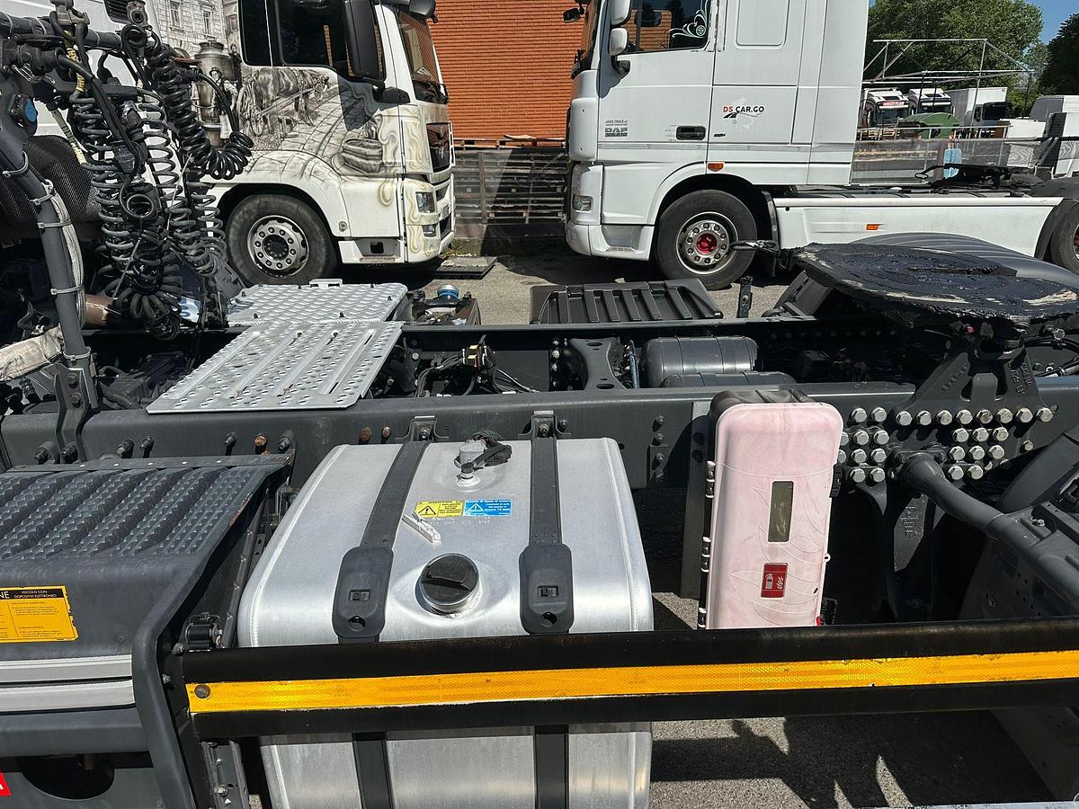 Usato SCANIA P410 CABINA CORTA ADR