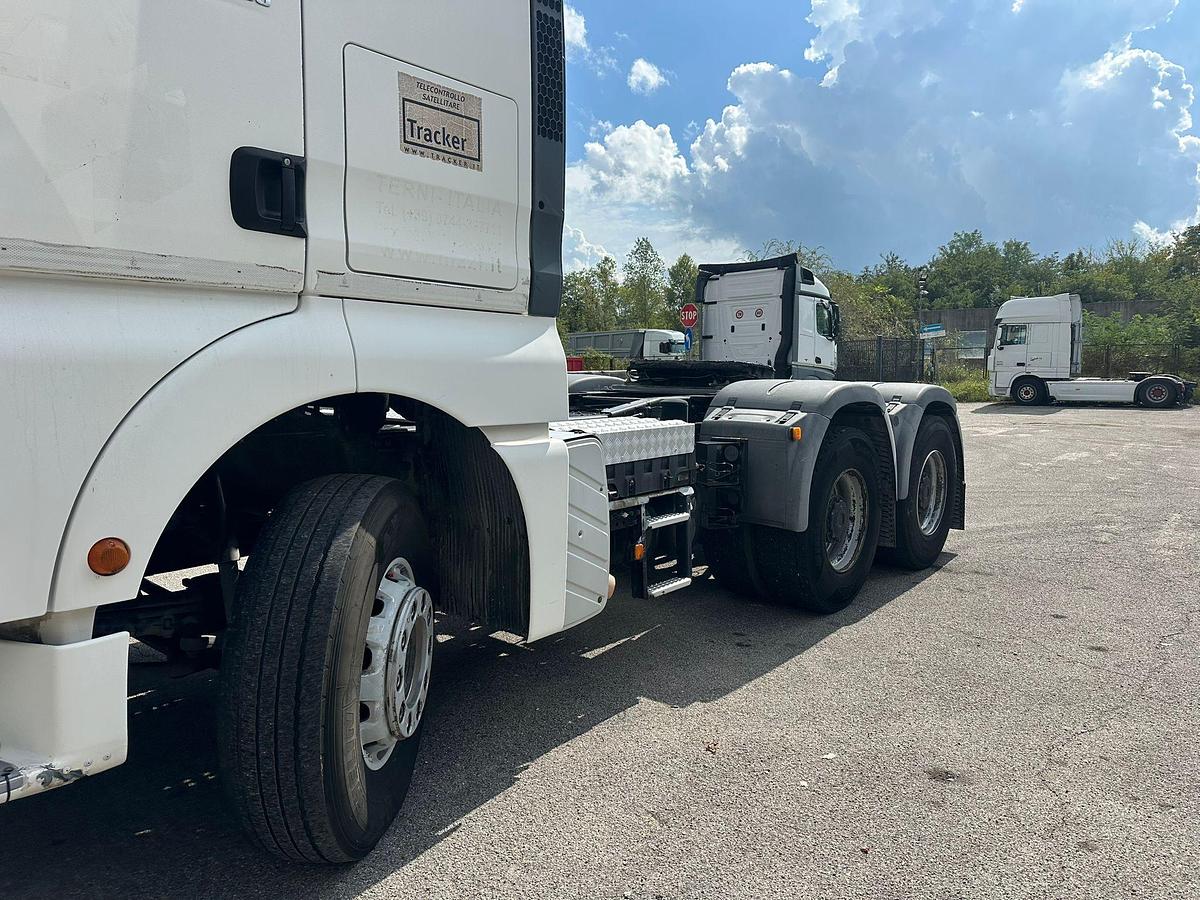 Usato MAN tga 33.480 6X4 Cambio Manuale retarder sospensioni balestre