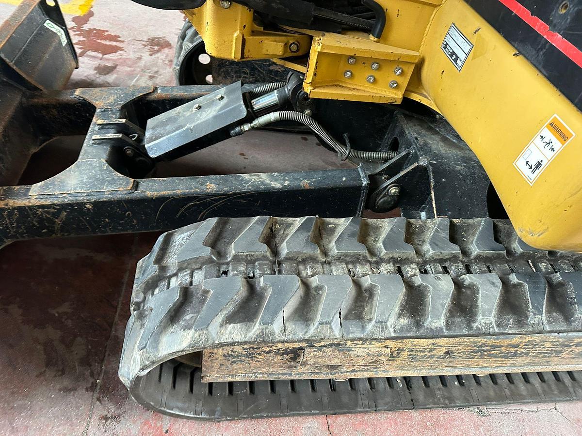 Usato MINIESCAVATORE CATERPILLAR 303.5