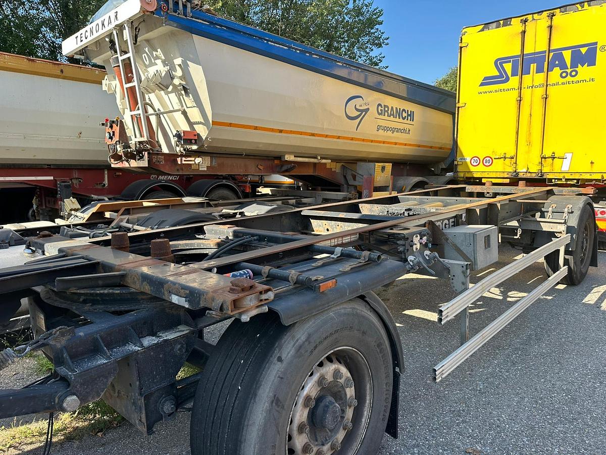 Usato Volvo FH 460 6x2 con Rimorchio due assi Koegel