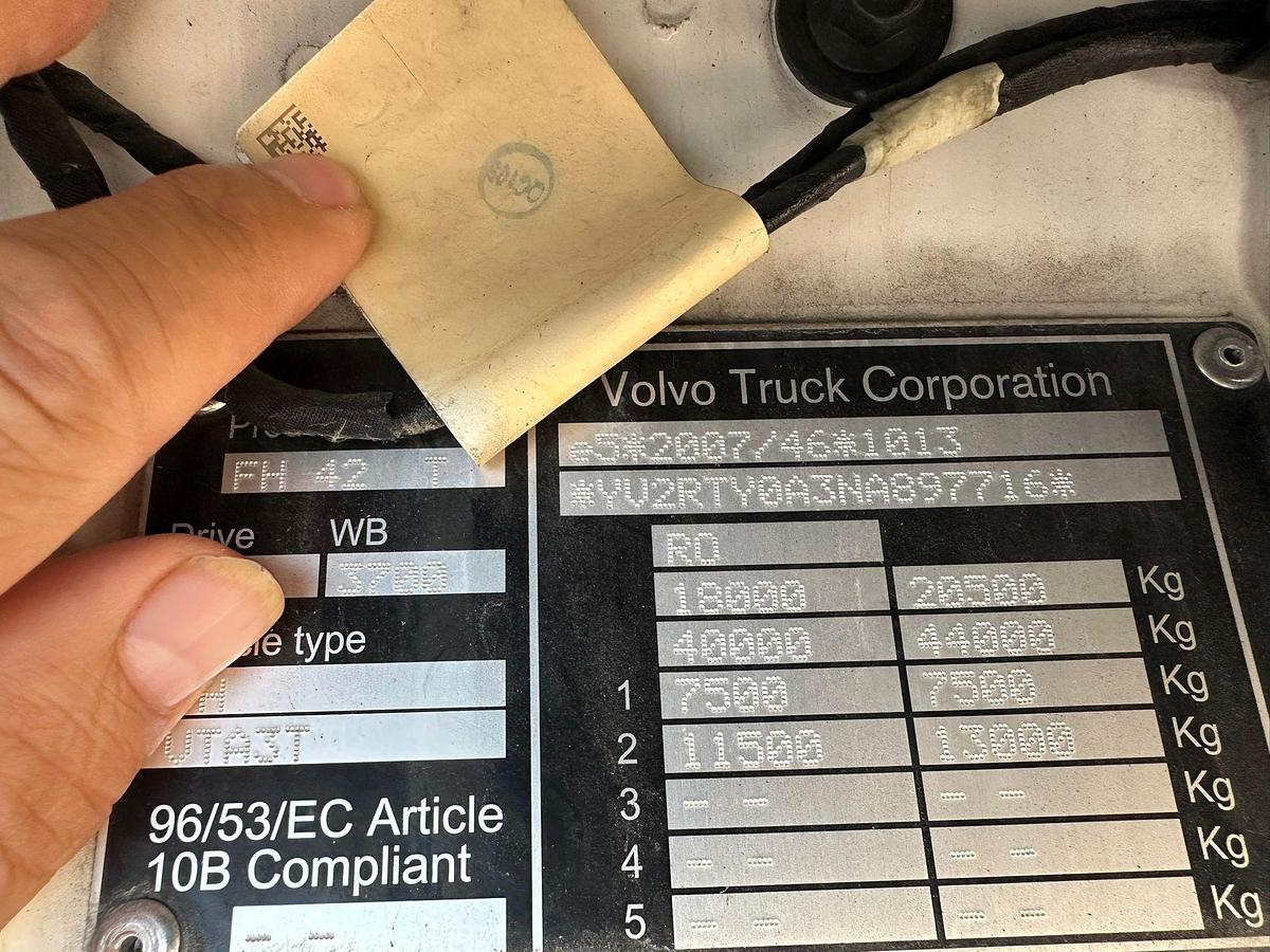 Usato Volvo FH 460 I-Save Automatico Retarder DOCUMNETI RUMENI