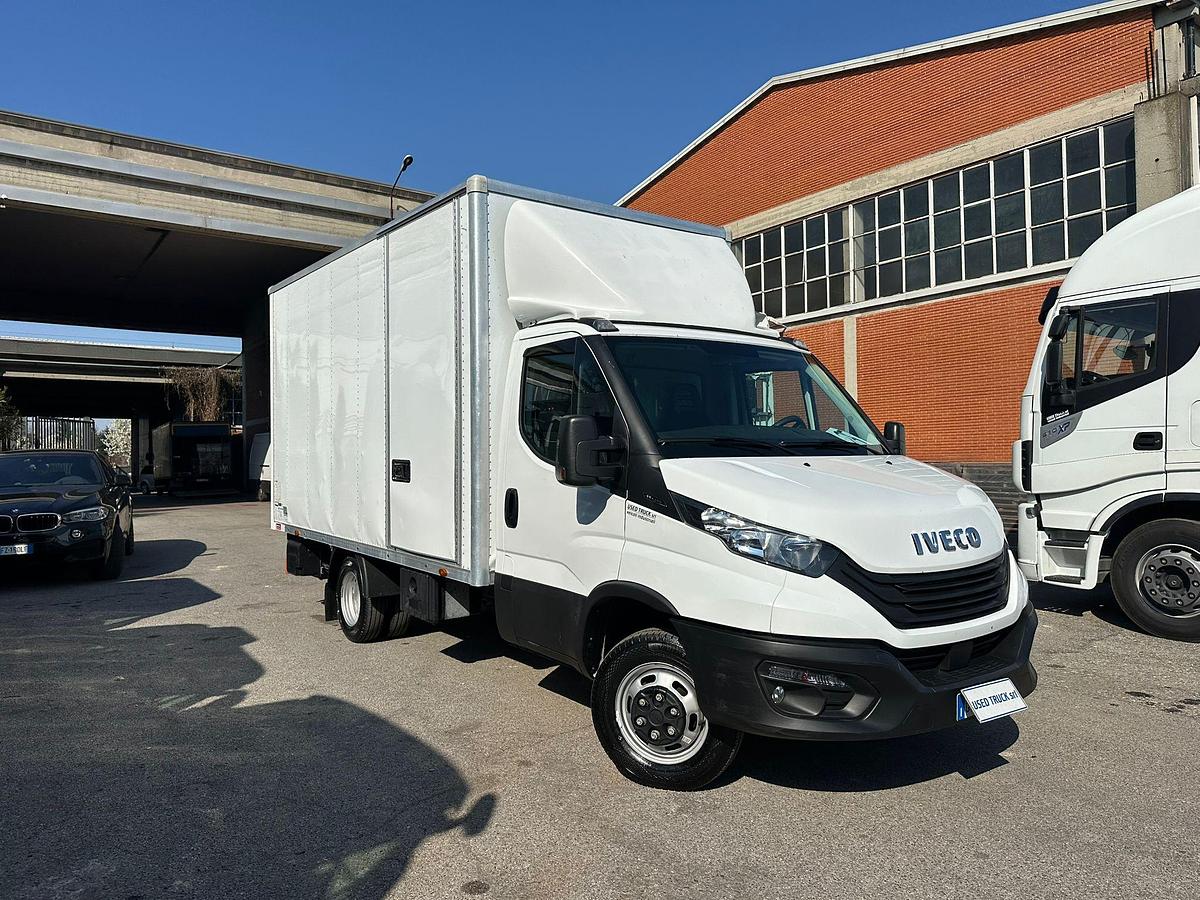 Usato IVECO DAILY 35 C14 FURGONE BOX CON SPONDA EURO 6 B 2024