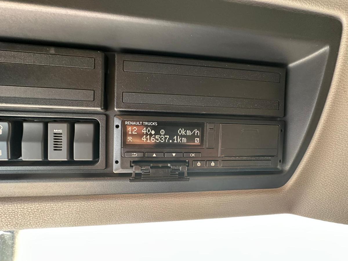 Usato RENAULT D 180.280 FURGONE CON SPONDA