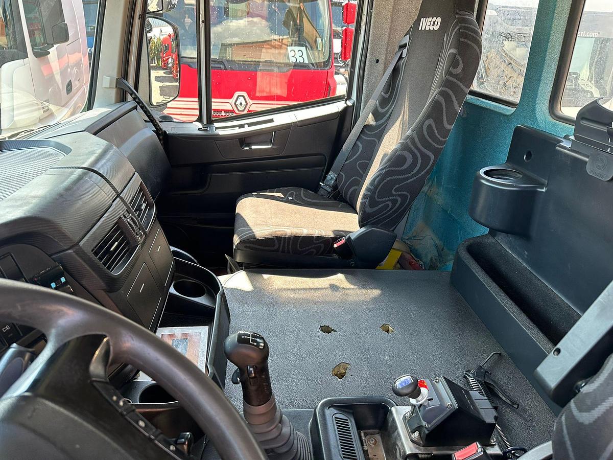 Usato Iveco Trackker 450 8x4 Ribaltabile posteriore Andreoli