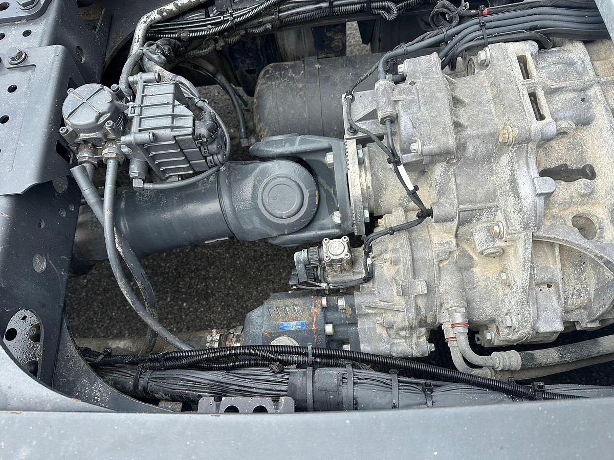 Usato MERCEDES AROCS 33.52 POMPA E PRESA DI FORZA