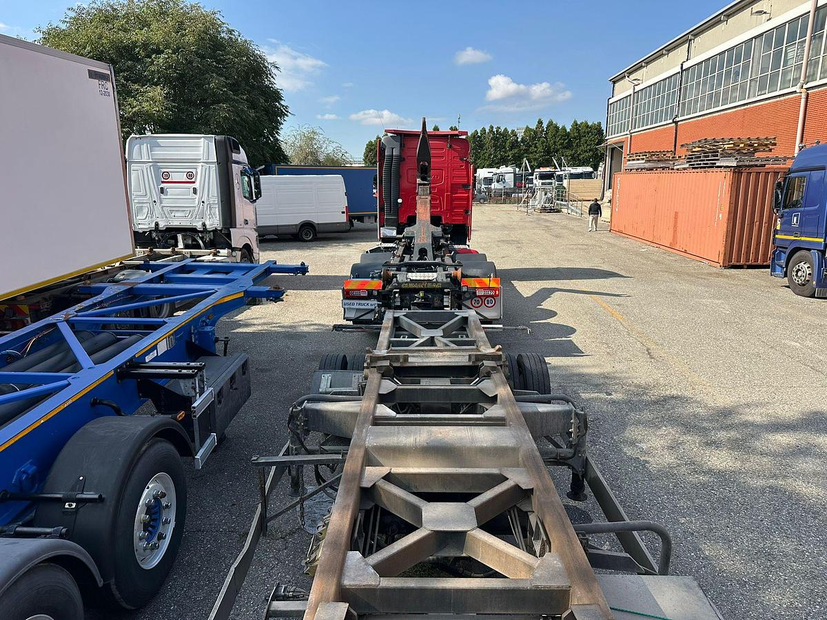 Usato VOLVO FH 500 6X2 con Scarrabile 26T+ rimorchio