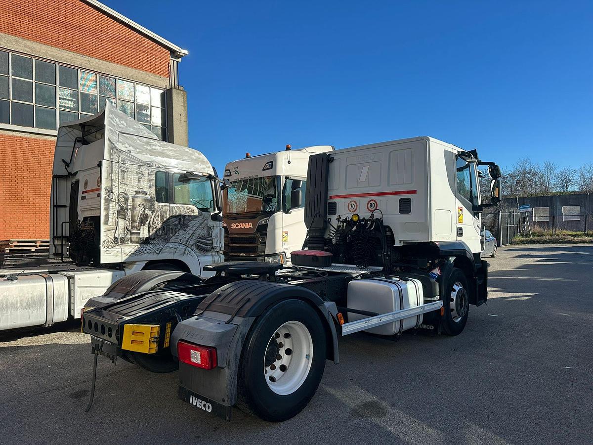 Usato iveco stralis 420 cabina bassa adr 2015