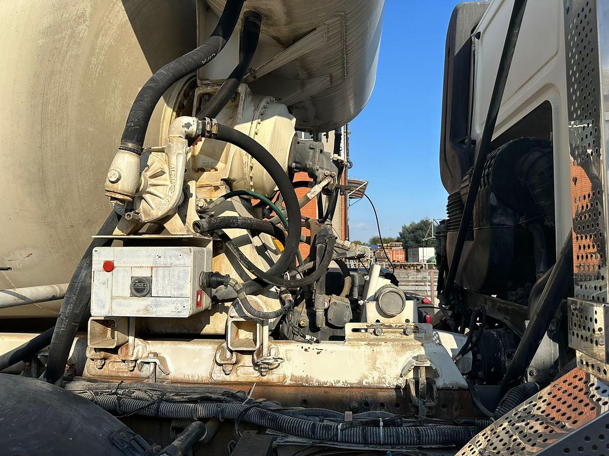 Usato Motrice Quattro assi Daf CF 85.450 8X4 AUTOBETONIERA CON ALLESTIMENTO CIFA 