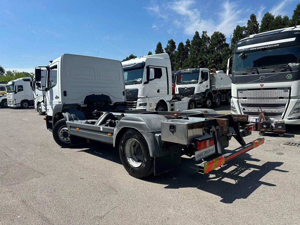 Usato Mercedes Atego 13.24 Telaio passo 3300  ADR anno 2017