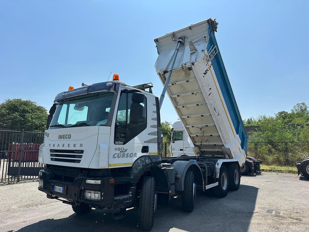 Usato Iveco Trackker 450 8x4 Ribaltabile posteriore MINERVA EURO 5