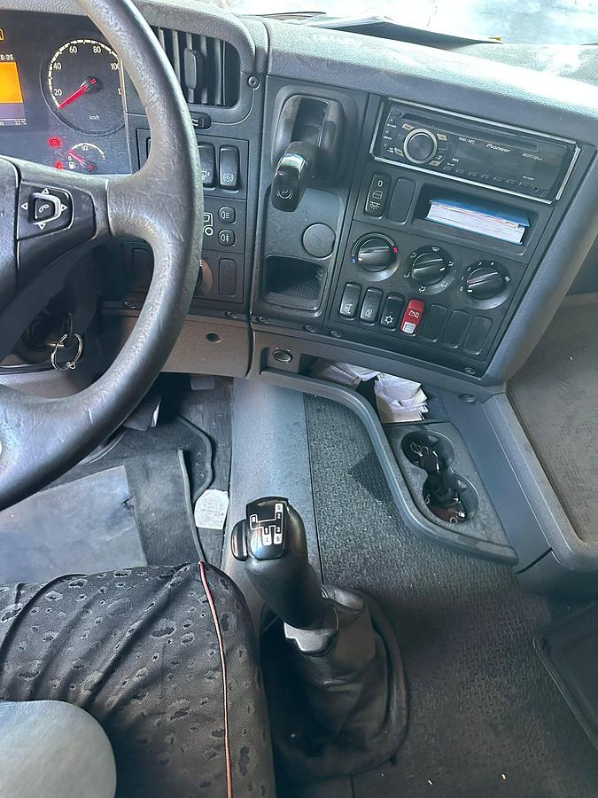 Usato SCANIA G42 CABINA CORTA 