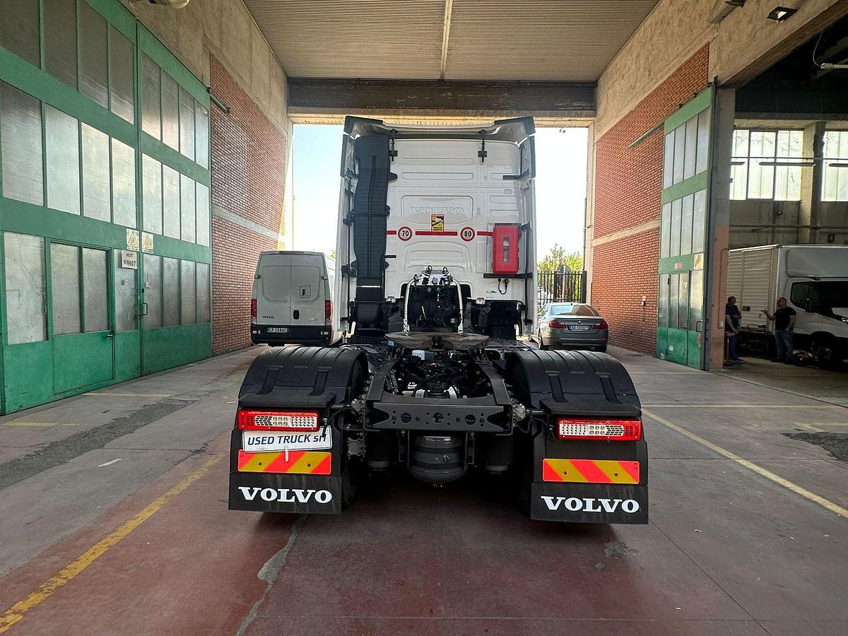 Usato Volvo FH 460 AUTOMATICO WEB /PLUS ANNO 2020 ADR TUTTELE CLASSI