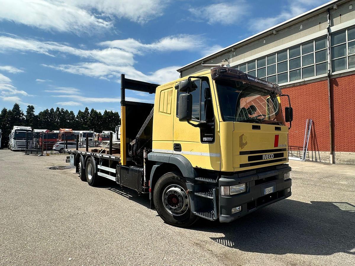 Usato IVECO EUROTECH 260E42 CASSONE FISSO CON GRU DIETRO CABINA FASSI  F140.23