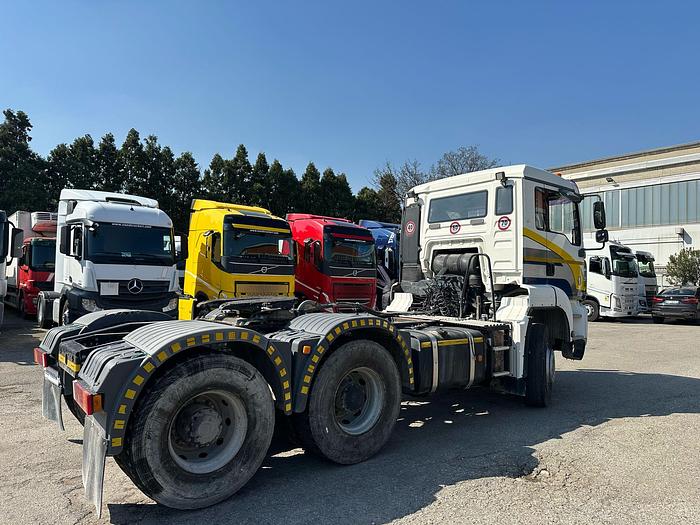 Usato MAN TGA 33.480  6X4 MEZZO D'OPERA