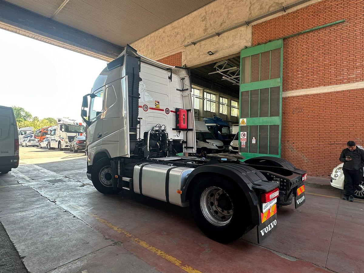 Usato Volvo FH 460 AUTOMATICO WEB /PLUS ANNO 2020 ADR TUTTELE CLASSI