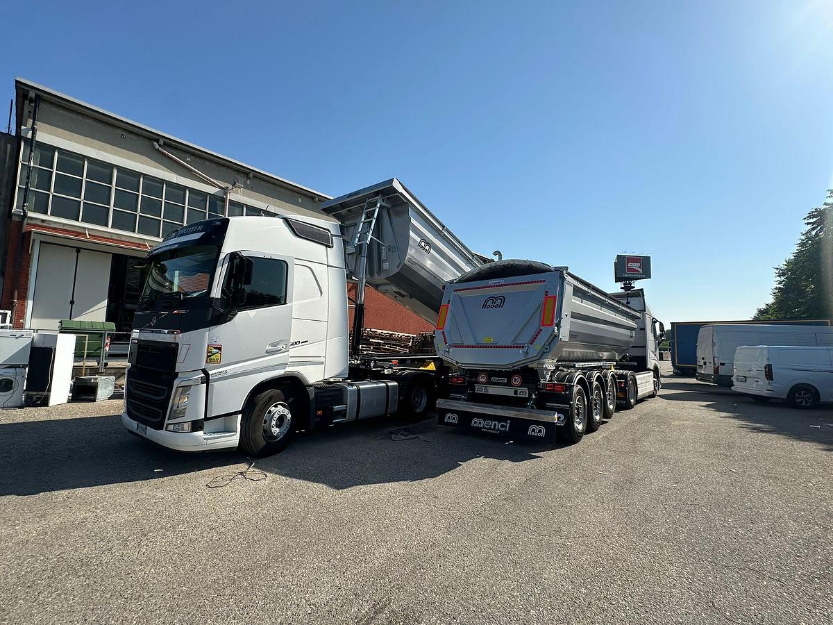 Usato Volvo FH 500 Automatico Web/Plus POMPA E PRESA DI FORZA KM 470.000