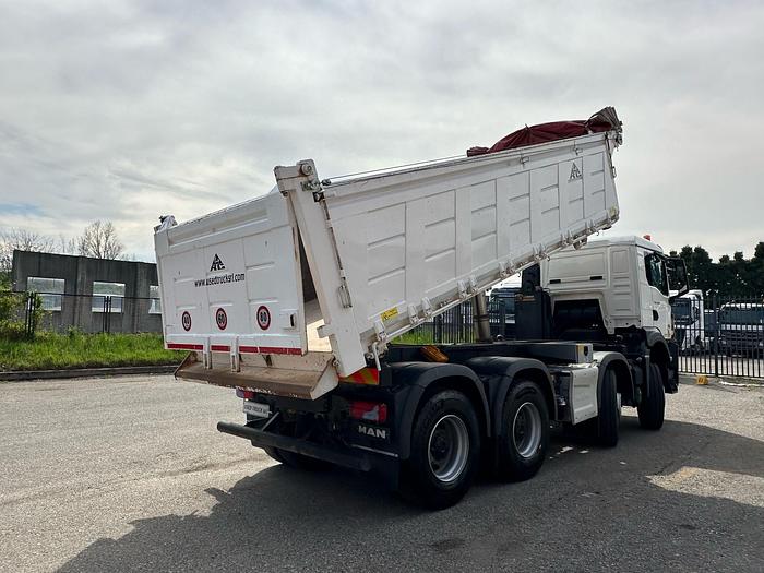 Usato MAN TGS 41.510 8X4 RIBALTABILE TRILARERALE KM 59000 ANNO 2022