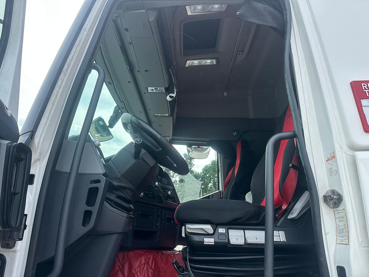 Usato RENAULT T 460 POMPA E PRESA DI FORZA