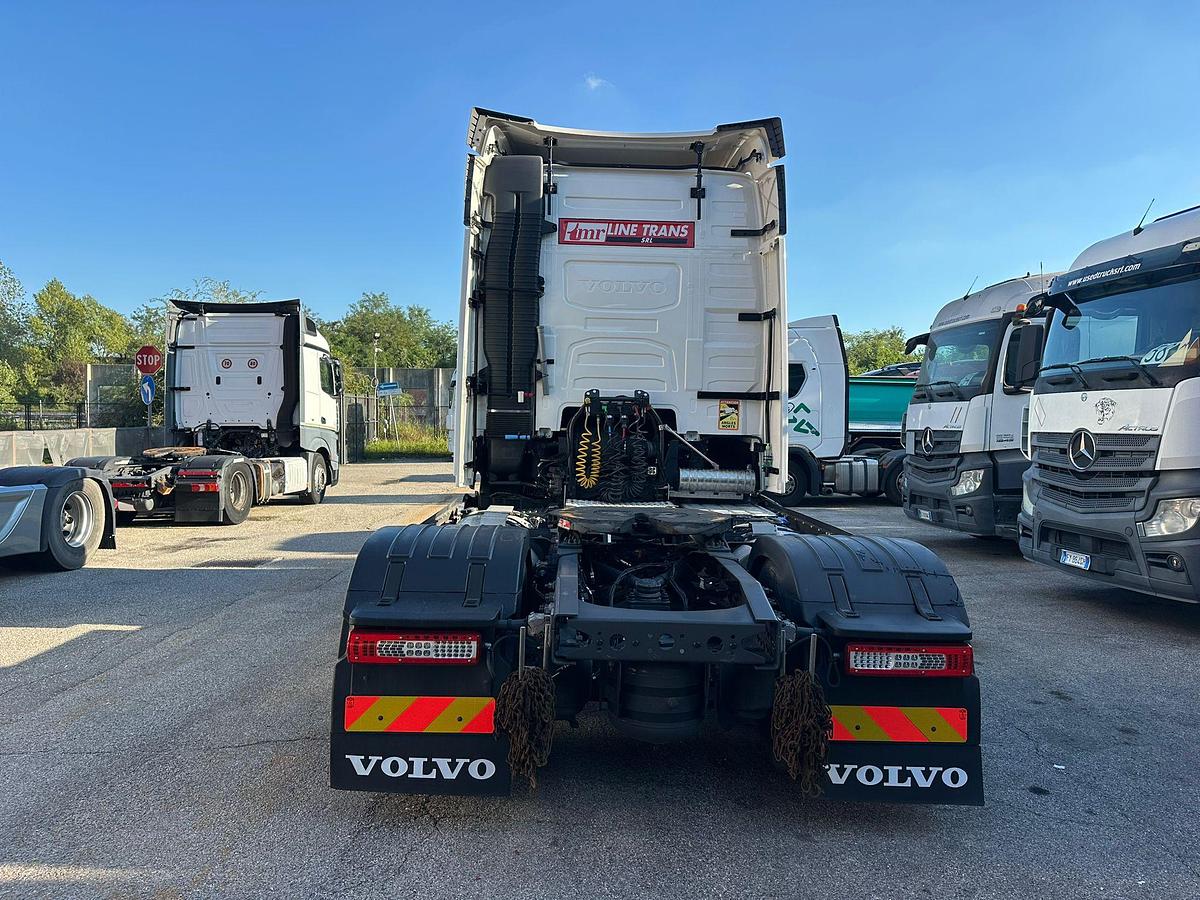 Usato Volvo FH 460 I-Save Automatico Retarder DOCUMNETI RUMENI