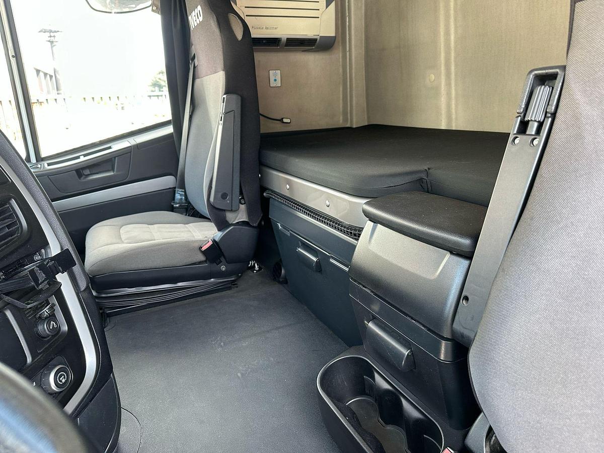 Usato Iveco Stralis  480 ADR tutte le classi