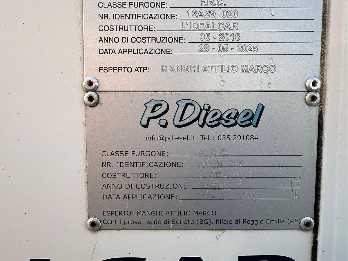 Usato MOTRICE TRE ASSI VOLVO FH 460 Cella frigo mt 9.40 con sponda