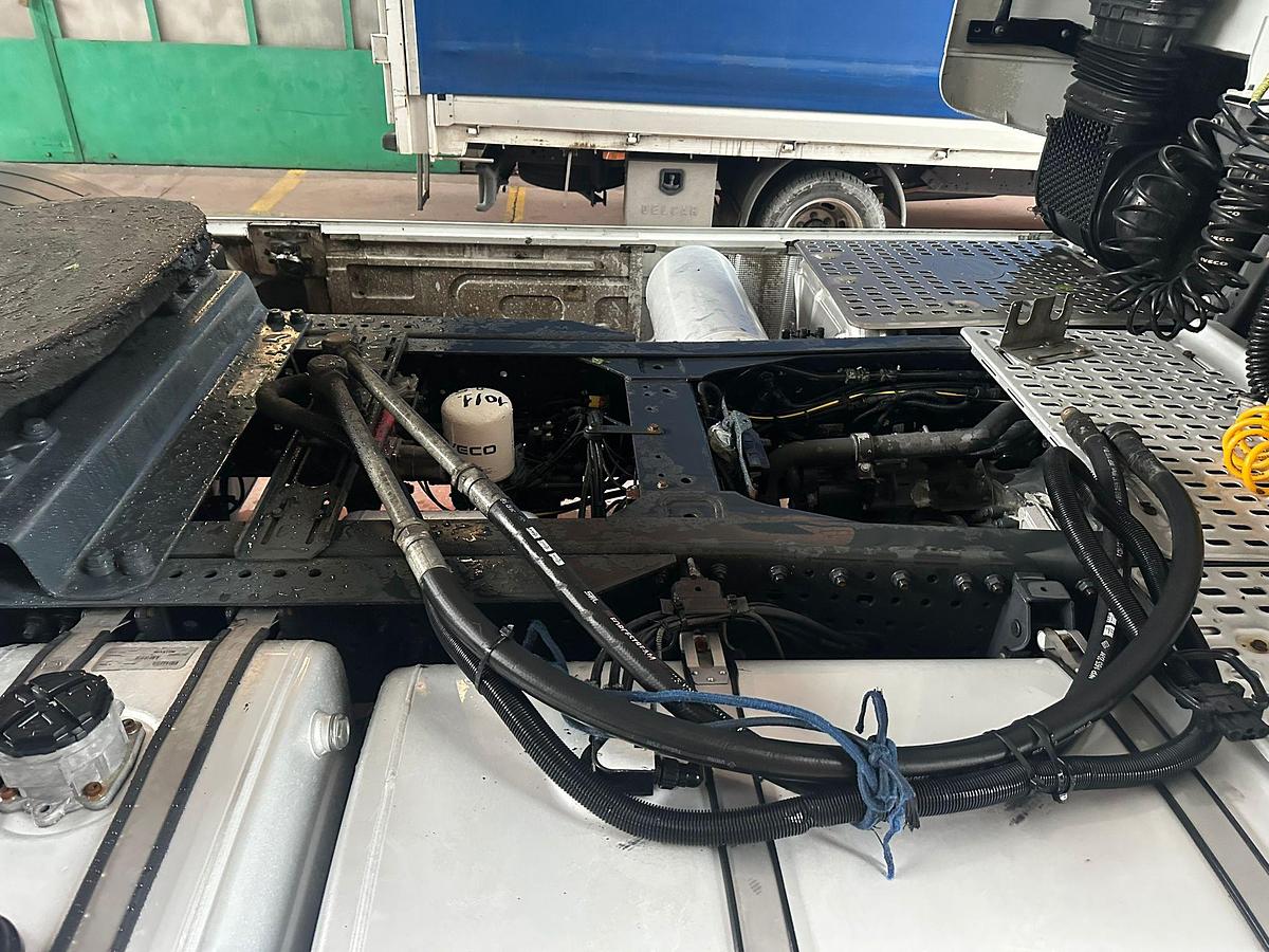 Usato Iveco Stralis XP 510 Pompa e presa di forza