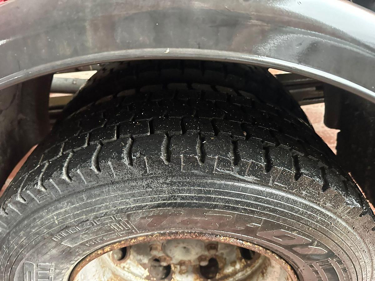 Usato Motrice due assi Mercedes Atego 15.23 Scarrabile con gancio