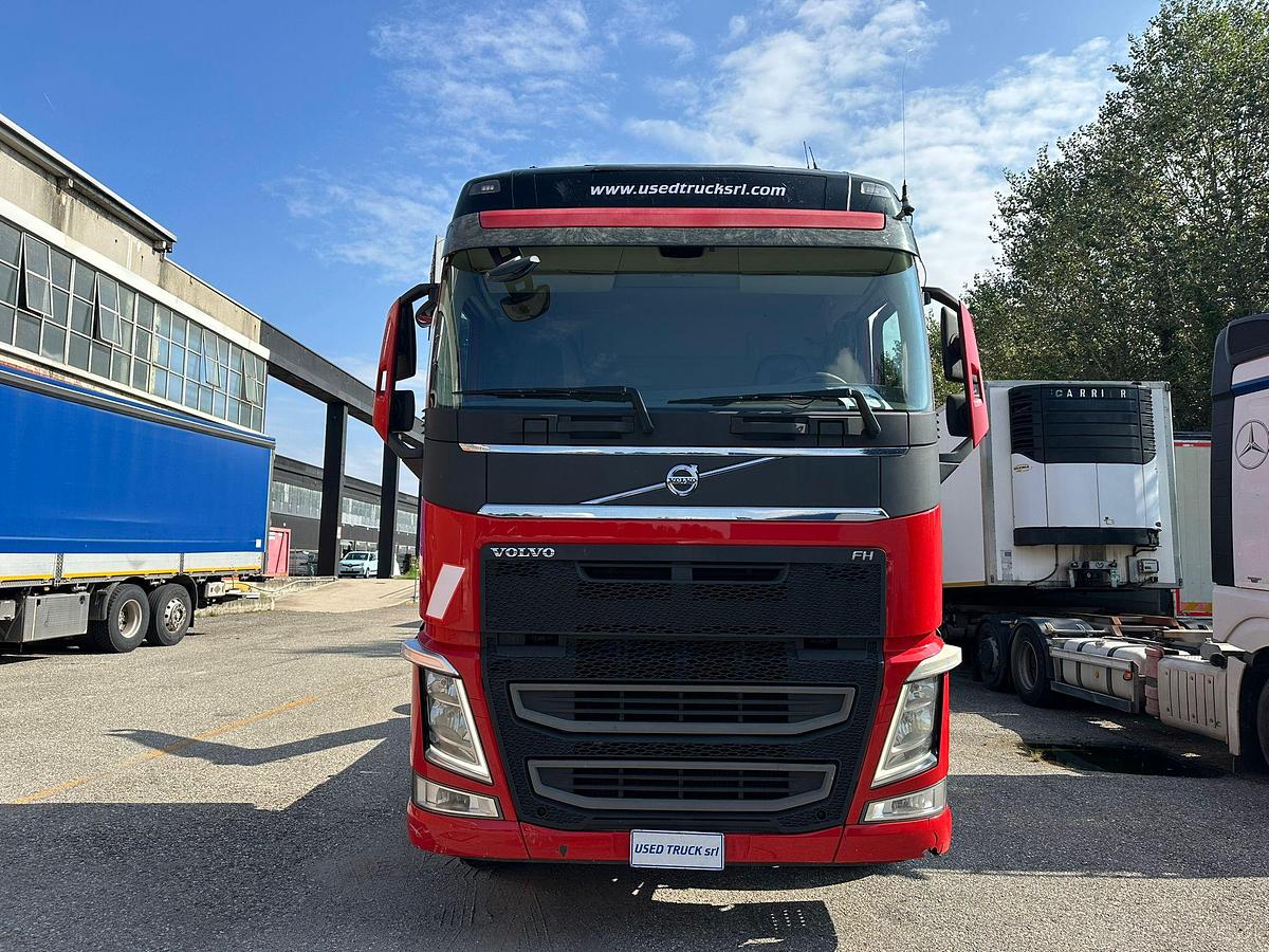 Usato VOLVO FH 500 6X2 con Scarrabile 26T+ rimorchio