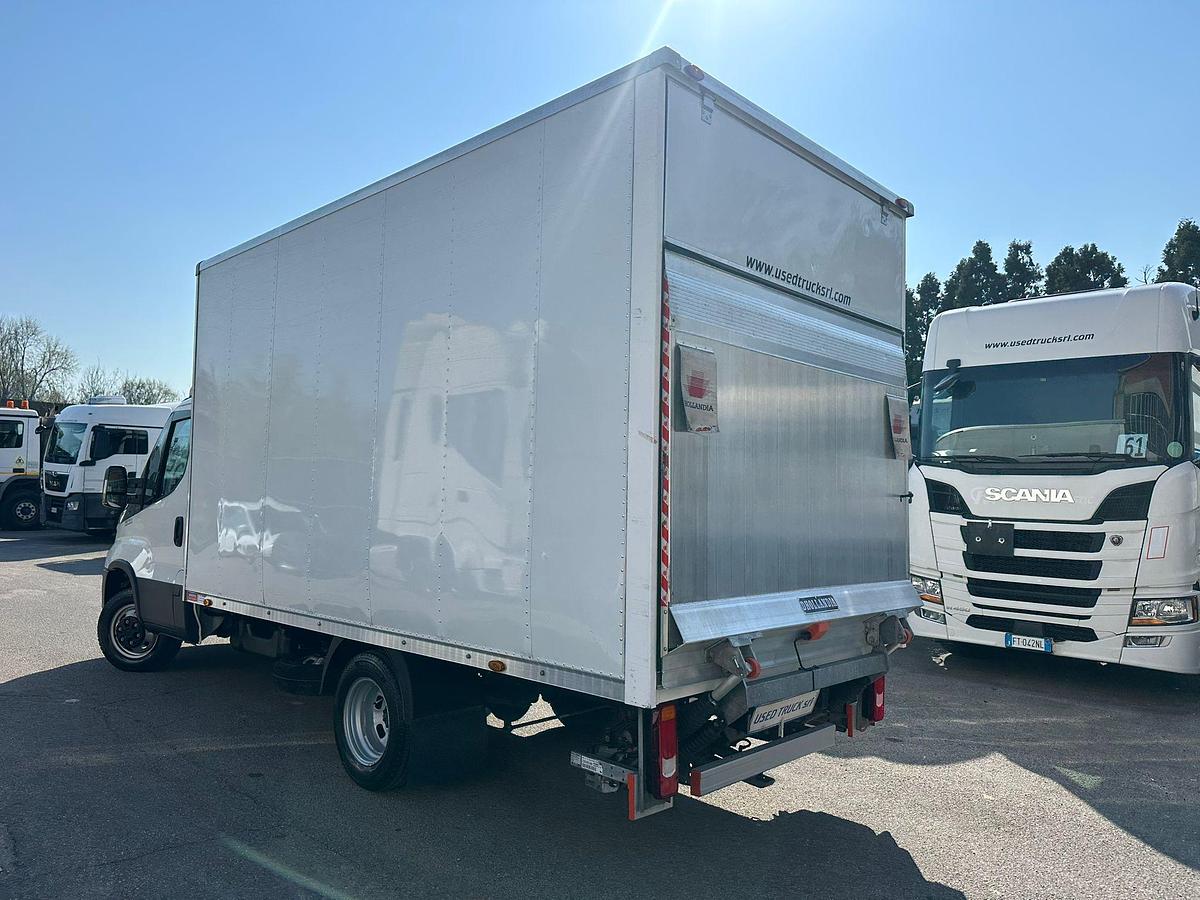 Usato IVECO DAILY 35 C14 FURGONE BOX CON SPONDA EURO 6 B 2024