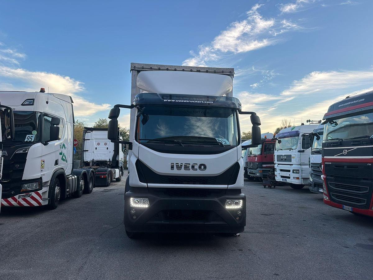 Usato motrice due assi Iveco Eurocargo 180s28 Centina e telo mt 7.50