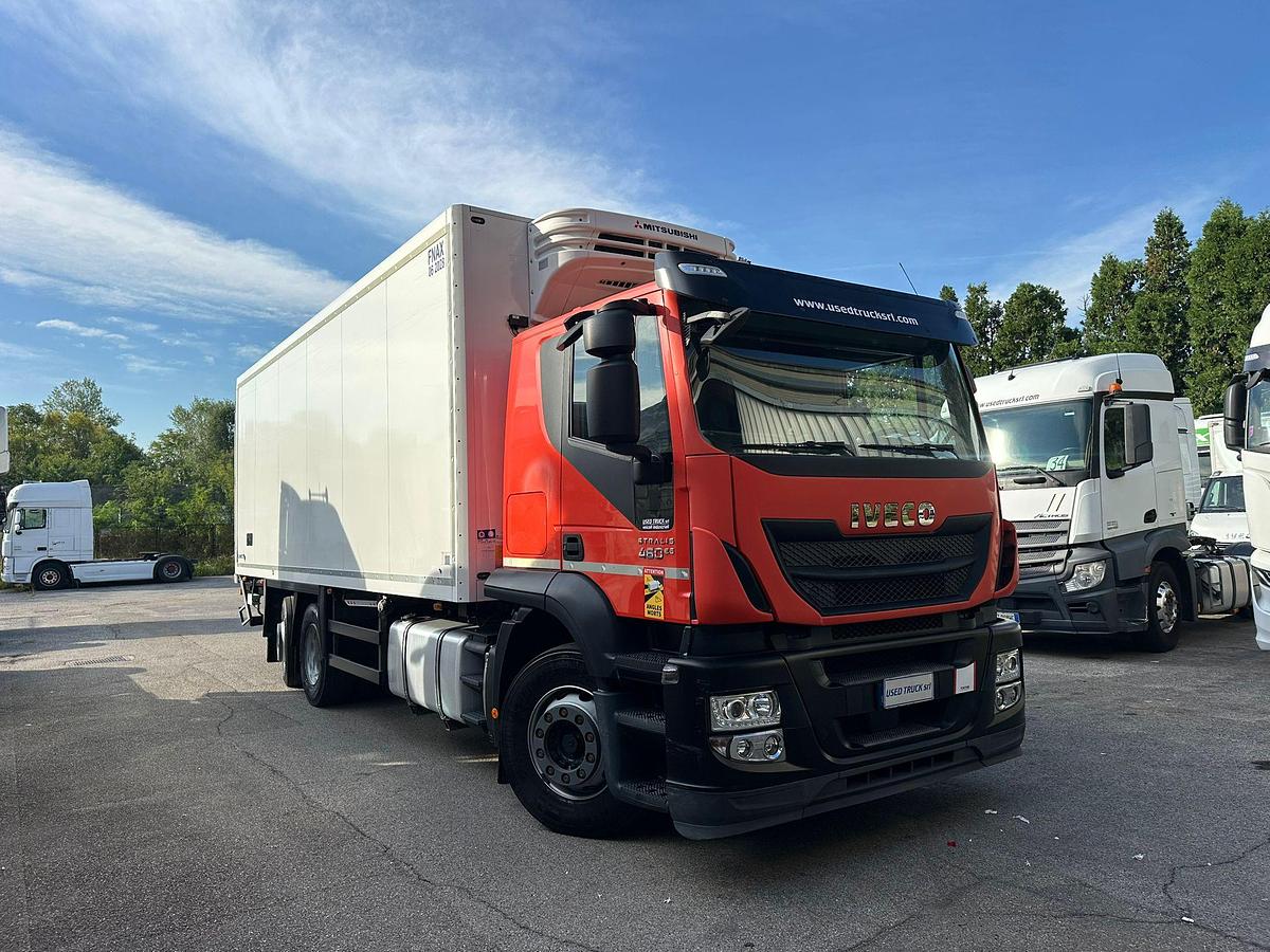Usato Motrice tre assi Iveco Stralis 260s46 con Cella Frigo con motore ELETTRICO