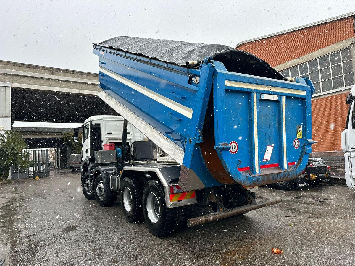 Usato MAN TGS 41.510 8X4 RIBALTABILE POSTERIORE ANNO 2022 (PARI AL NUOVO)