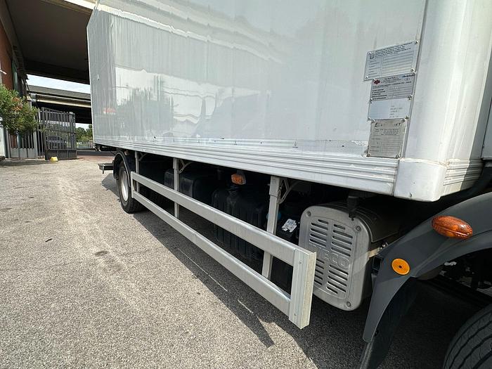 Usato <Iveco Eurocargo 160s25 cella frigo con sponda 