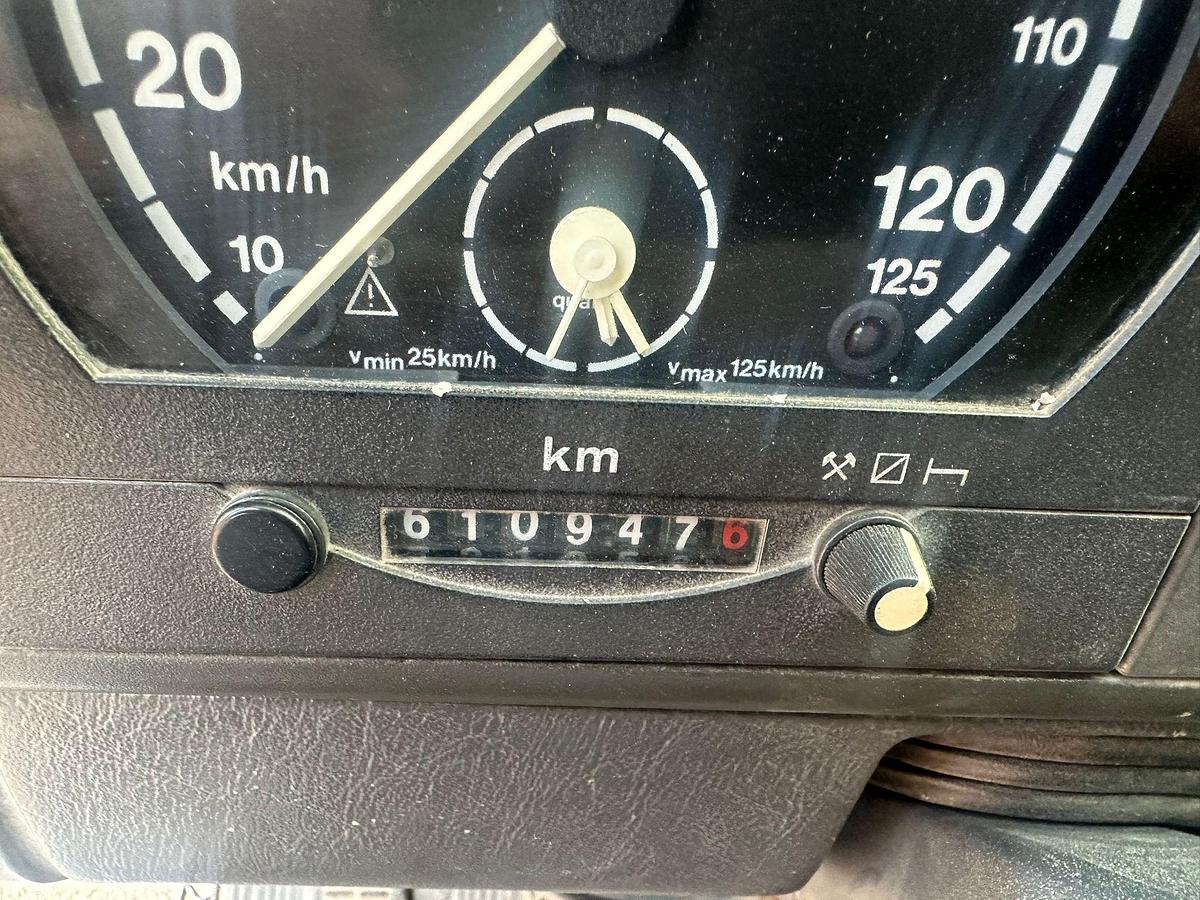 Usato Iveco EuroTrackker 420 8x4 Ribaltabile trilaterale